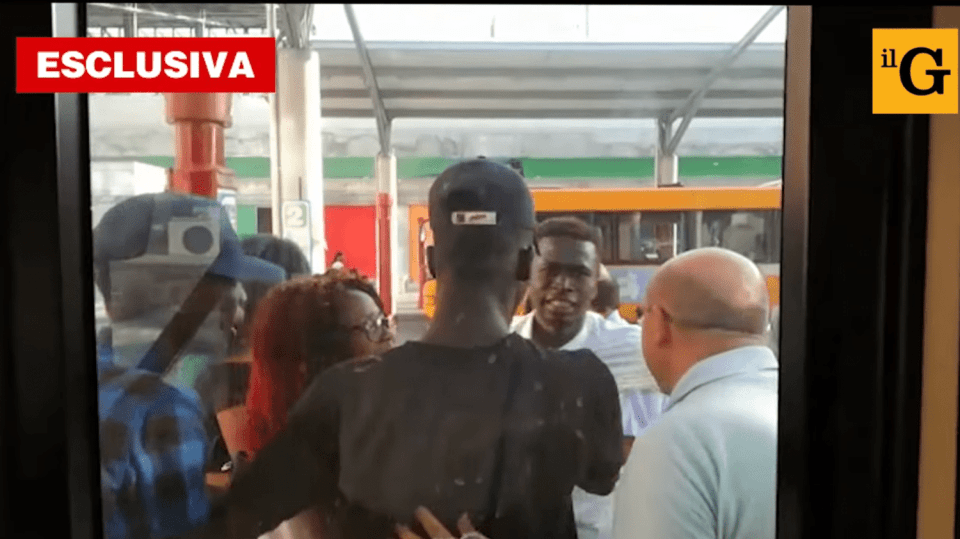 Skupina migrantů v Itálii zbila řidiče autobusu